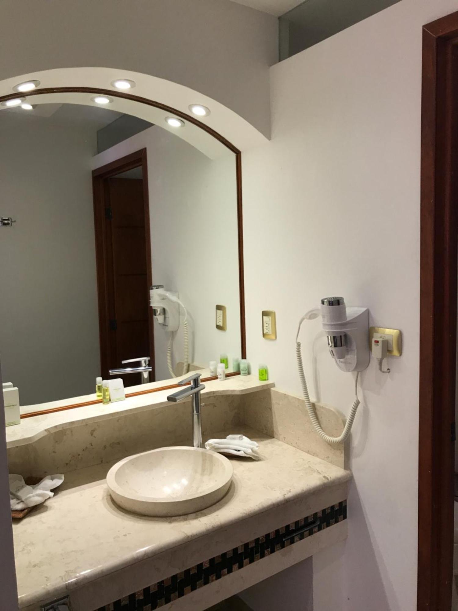 Hotel Malinalli هوامانتلا المظهر الخارجي الصورة
